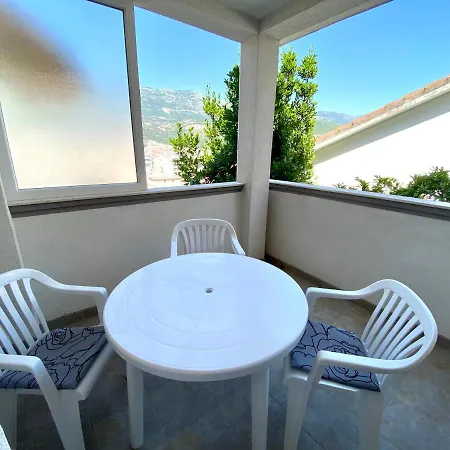 Popovic Apartment